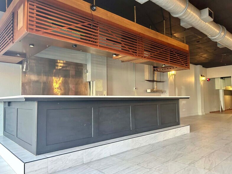 More Photos Of 901-903 E New Haven Ave, Melbourne Storefront Retail Office For Lease