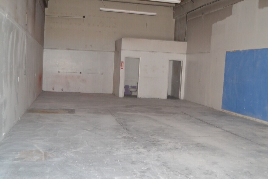 More Photos Of 1400 L and R Industrial Blvd, Tarpon Springs Unknown For Lease