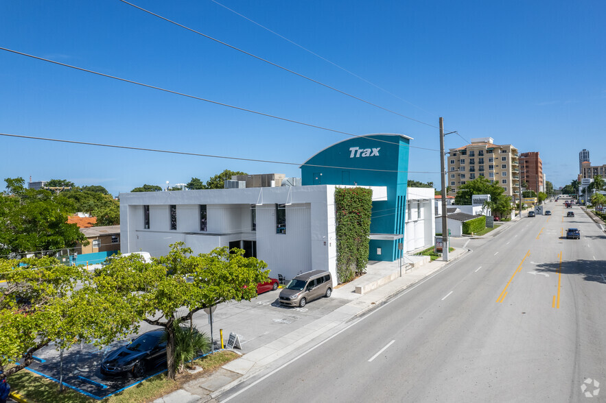 Primary Photo Of 2401 S Douglas Rd, Miami Medical For Lease