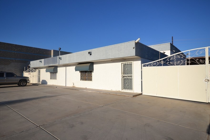 More Photos Of 7741 N 68th Ave, Glendale Service For Sale