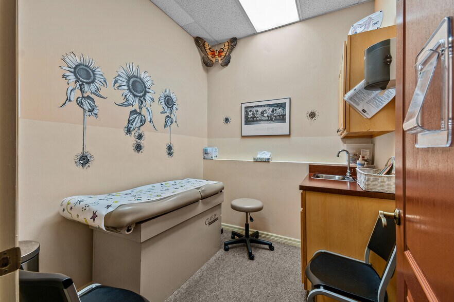 More Photos Of 13832 US Highway 1, Sebastian Medical For Sale