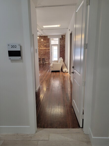 More Photos Of 218-230 Clematis St, West Palm Beach Storefront Retail Office For Lease