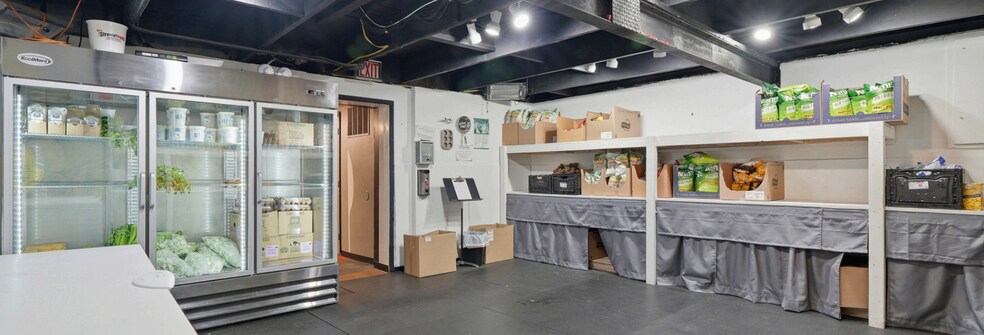 More Photos Of 730 E 21st St, Casper Flex For Sale