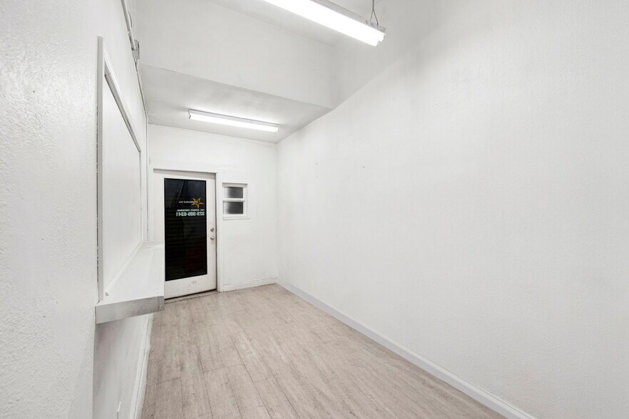 More Photos Of 11316-11318 S Vermont Ave, Los Angeles Storefront For Sale