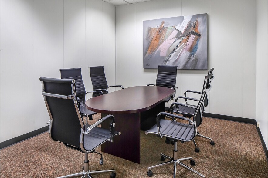 More Photos Of 44100 Monterey Ave, Palm Desert Office For Sale