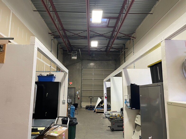 More Photos Of 9295 198th St, Langley Twp Warehouse For Sale