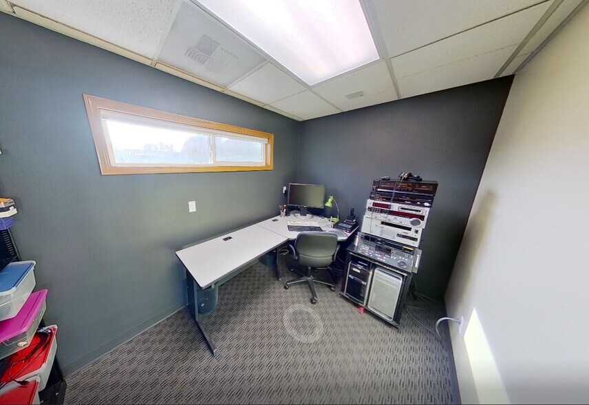 More Photos Of 5828 N Lombard, Portland Medical For Sale