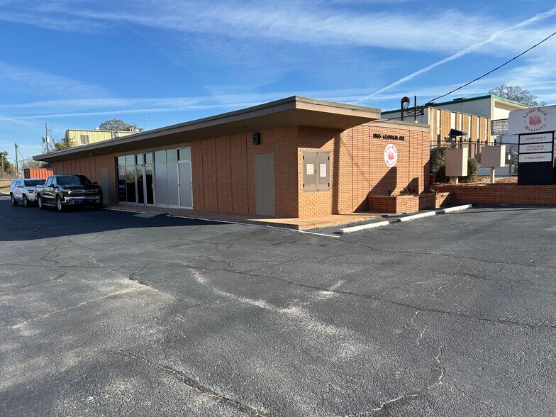 Primary Photo Of , Macon-Bibb Office For Sale