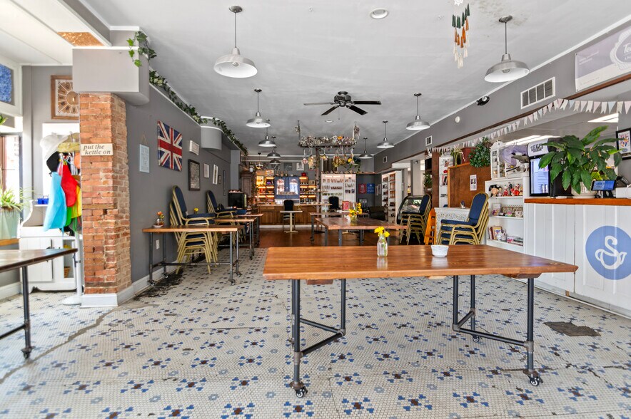 More Photos Of 5500 Harford Rd, Baltimore Freestanding For Sale