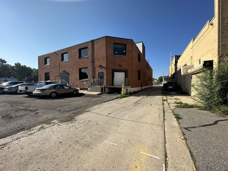 More Photos Of 220 Main St E, Mankato Office For Lease