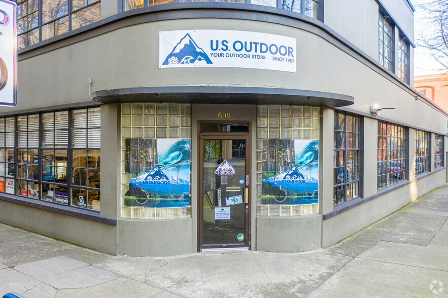 More Photos Of 600 NW 14th Ave, Portland Loft Creative Space For Lease