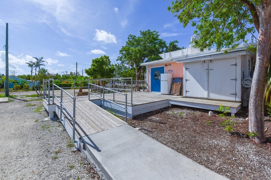 More Photos Of 24171 Overseas Hwy, Summerland Key Storefront Retail Office For Sale