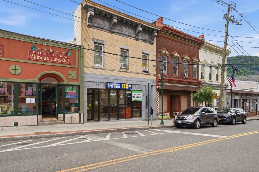More Photos Of 7 New Main St, Haverstraw Storefront Retail Residential For Lease