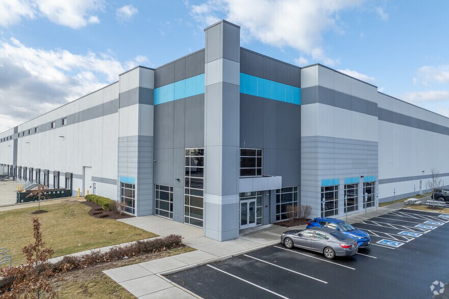 More Photos Of 1369 Lamberton Rd, Hamilton Township Warehouse For Lease