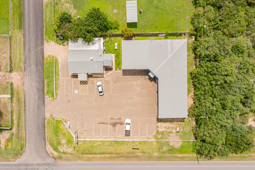 More Photos Of 1606 La Fuente Dr, Penitas Auto Dealership For Sale