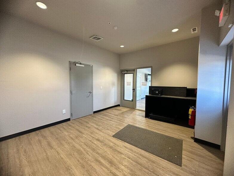 More Photos Of 174 W Stave Mill Rd, Rogers Self Storage For Lease