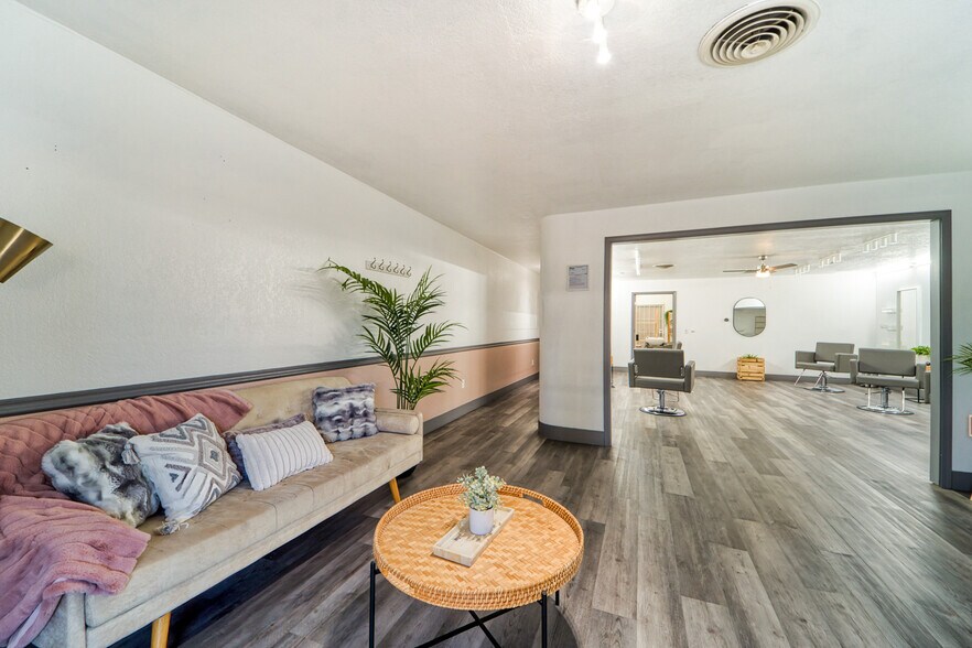 More Photos Of 1547 Starr Dr, Yuba City Office For Sale