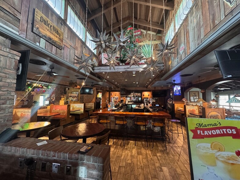 More Photos Of 1751 Evans Rd, Melbourne Restaurant For Sale