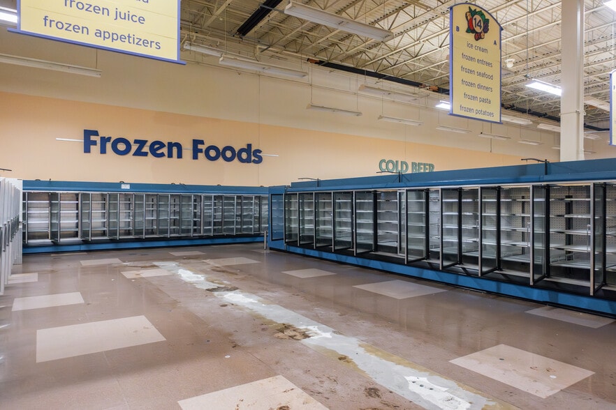 More Photos Of 6300 State Highway 37, Massena Supermarket For Sale