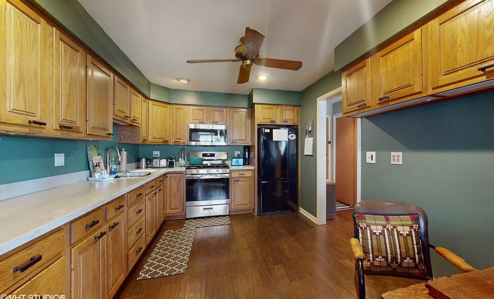 More Photos Of 950 Washington Blvd, Oak Park Apartments For Sale