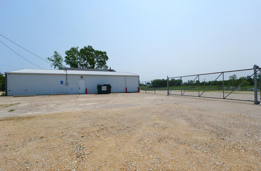 More Photos Of 1730 Daniel Boone Industrial Pky, Truesdale Warehouse For Sale