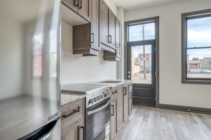 More Photos Of 52 Barton St E, Hamilton Storefront Retail Residential For Sale