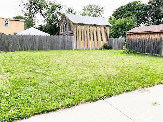 More Photos Of 158 E Lake Shore Dr, Dunkirk Storefront Retail Office For Sale