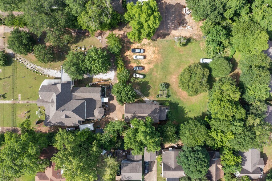 More Photos Of 310 N Mound St, Nacogdoches Flex For Sale