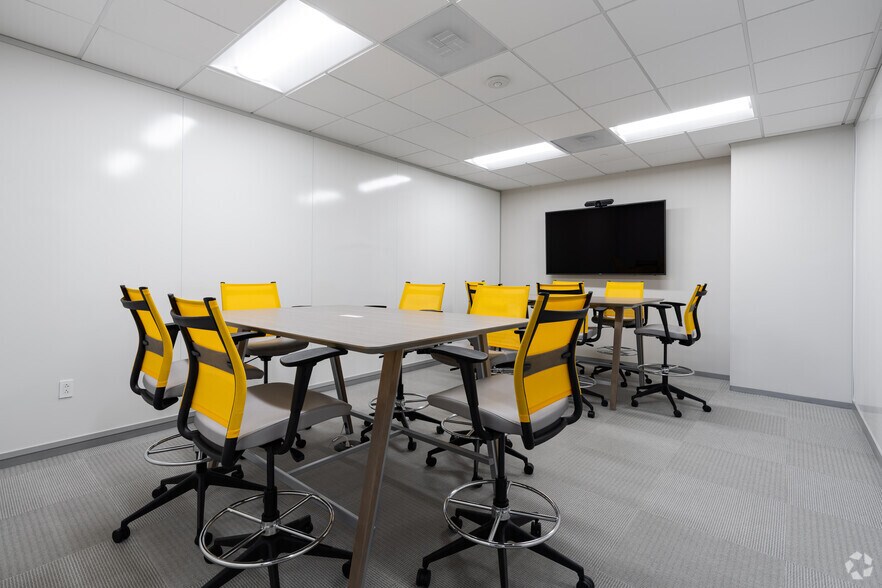 More Photos Of 545 E John Carpenter Fwy, Irving Office For Lease