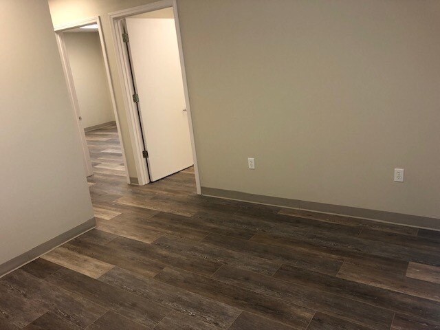More Photos Of 124 E Miracle Strip Pky, Mary Esther Office For Lease