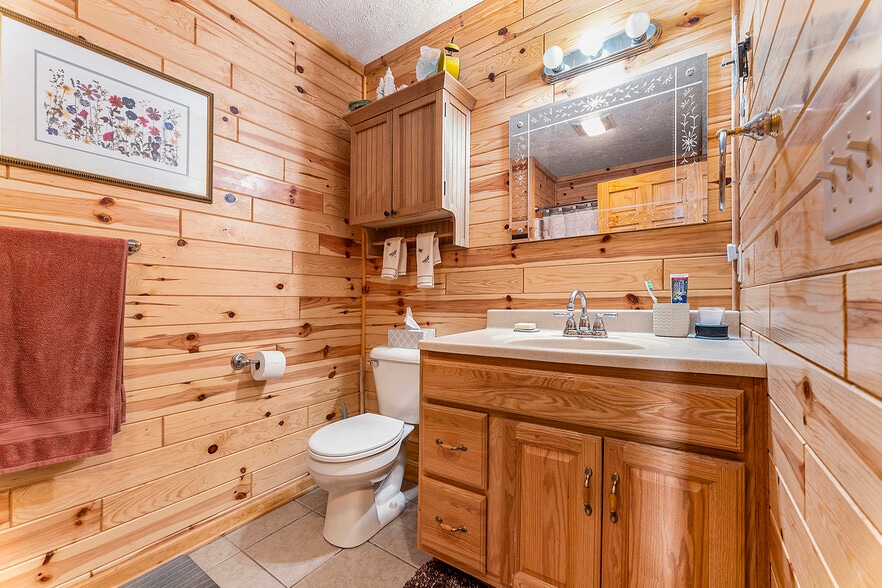 More Photos Of 10392 Houghton Lake dr, Houghton Lake Specialty For Sale