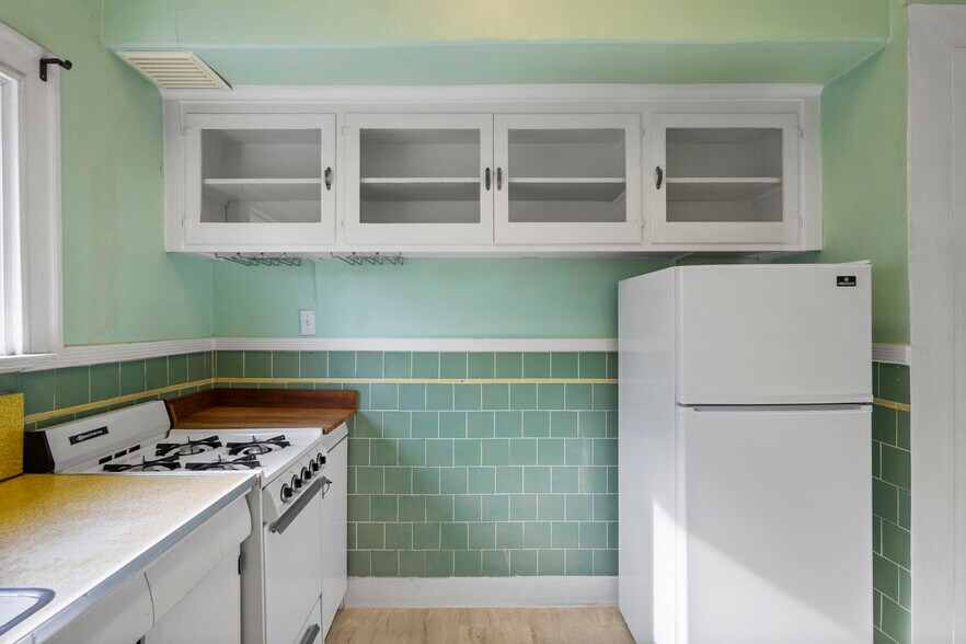 More Photos Of 2 Hugo St, San Francisco Apartments For Sale