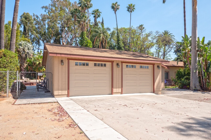 More Photos Of 2083 Grace St, Riverside Multifamily For Sale