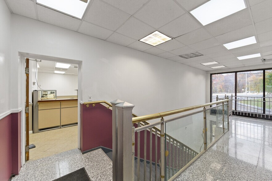 More Photos Of 201 Lower Notch Rd, Little Falls Medical For Lease