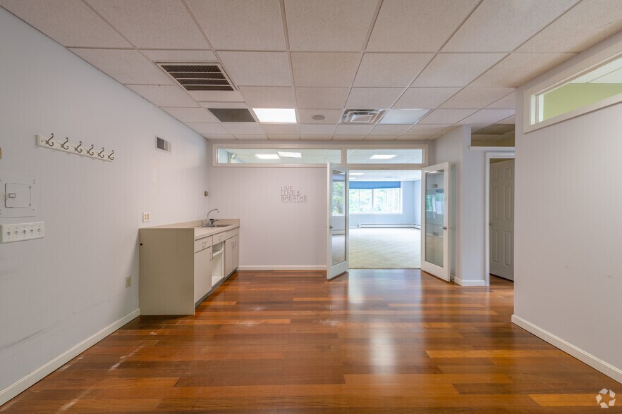 More Photos Of 83-91 Main St, Concord Office For Lease