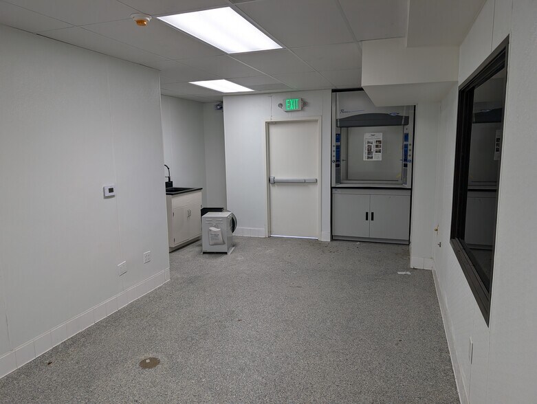 More Photos Of 2421 E Artesia Blvd, Long Beach Warehouse For Lease