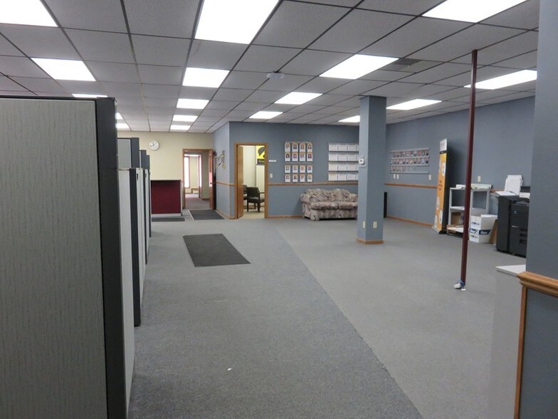 More Photos Of 123 1st St SE, Mason City Office For Lease