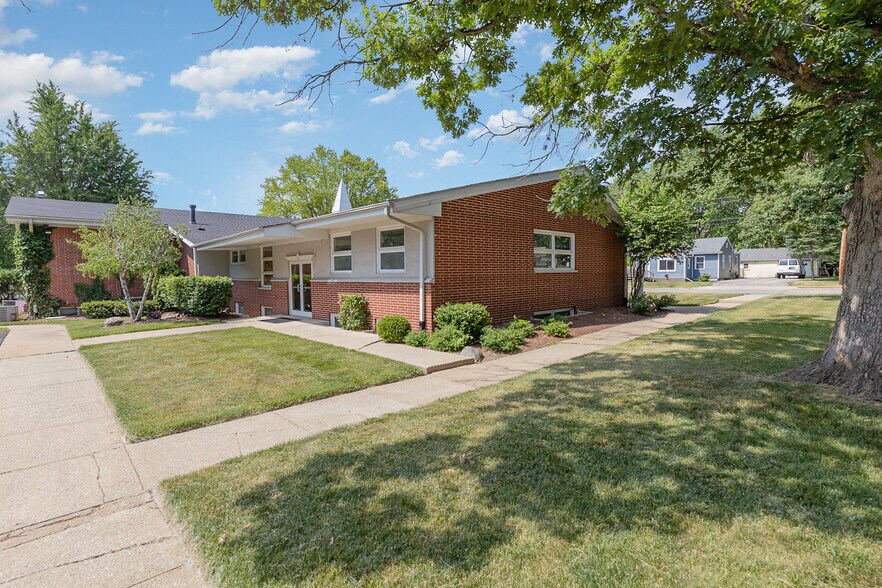 More Photos Of 939 S Wisconsin St, Hobart Religious Facility For Sale