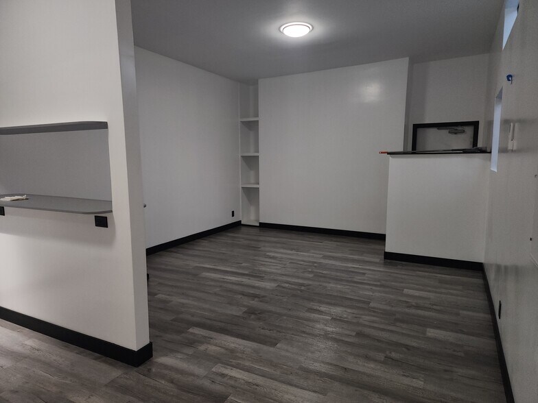 More Photos Of 942 S Gerhart Ave, Commerce Coworking Space