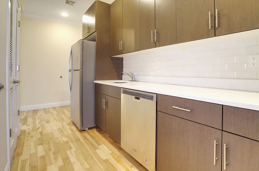 More Photos Of 4401 Bergenline Ave, Union City Apartments For Sale