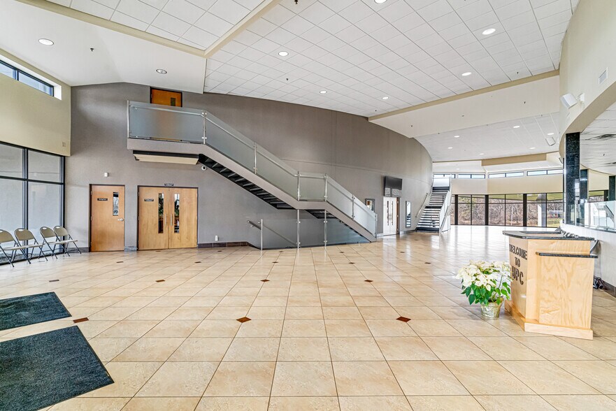 More Photos Of 1101 Brannon Rd, Nicholasville Religious Facility For Sale