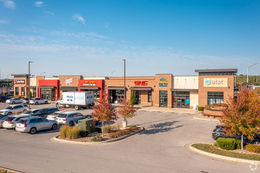 More Photos Of 9101 Metcalf Ave, Overland Park Freestanding For Lease