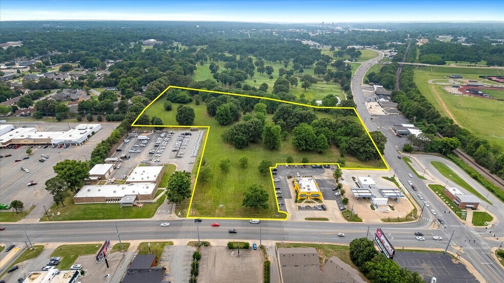 More Photos Of 901 S. Caraway Rd, Jonesboro Land For Sale
