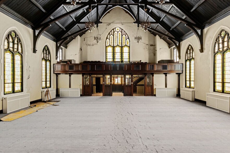 More Photos Of 1140 Cherokee Rd, Louisville Hotel For Sale