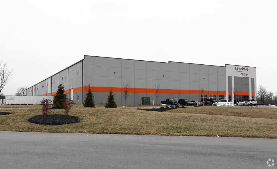 More Photos Of 7048 W 200 N, Greenfield Warehouse For Lease