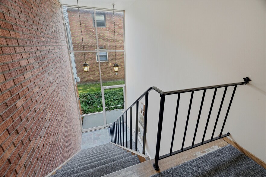 More Photos Of 394 Pierce St, Saint Paul Apartments For Sale