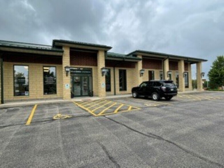 More Photos Of 2128 Midlands Ct, Sycamore Medical For Lease