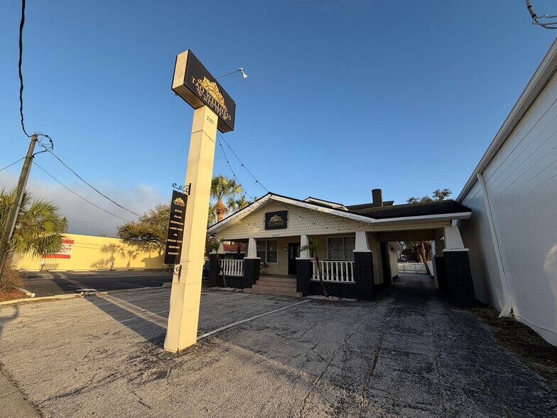 More Photos Of 2001 W Kennedy Blvd, Tampa Office For Sale