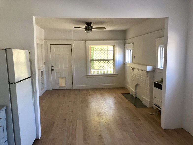 More Photos Of 1859-1861 1/2 Echo Park Ave, Los Angeles Apartments For Sale