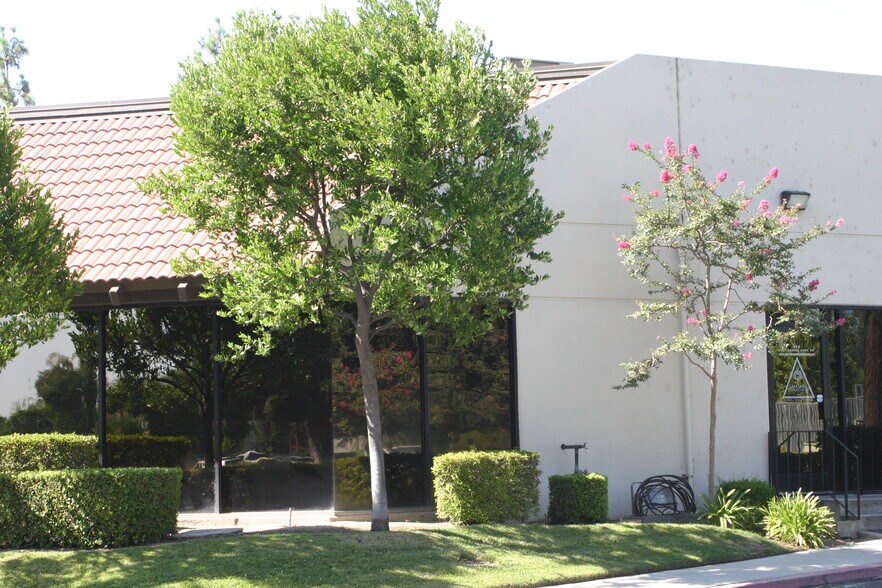 More Photos Of 5301 Office Park Dr, Bakersfield Medical For Lease